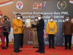 12 kepala daerah terima penghargaan Inisiator Olahraga Indonesia 2022