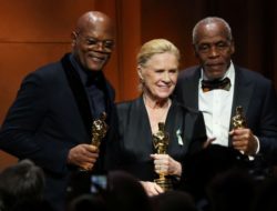 Samuel L. Jackson dan Danny Glover akan terima penghormatan dalam malam Oscar 2022