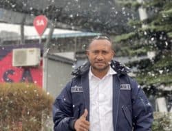 Nahkoda baru Persipura, Politisi muda Papua Yan Mandenas ditunjuk sebagai manajer