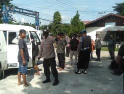 Aparat gabungan TNI-Polri tertibkan lalu lintas 