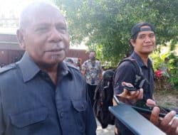 Bupati Jayapura berpesan Paulus Waterpauw harus memperhatikan masyarakat adat