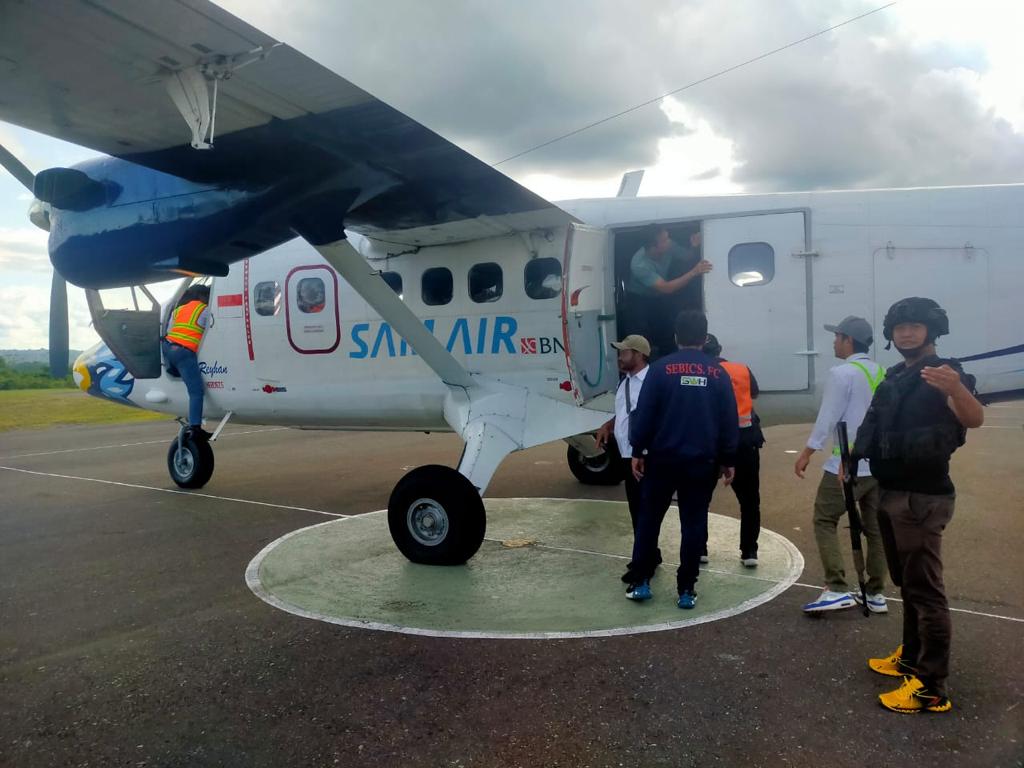 Pesawat SAM Air ditembaki di Kenyam