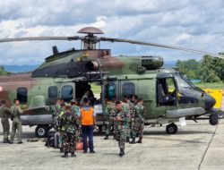Jenazah Prada Beryl dievakuasi ke Kabupaten Jayapura dengan helikopter