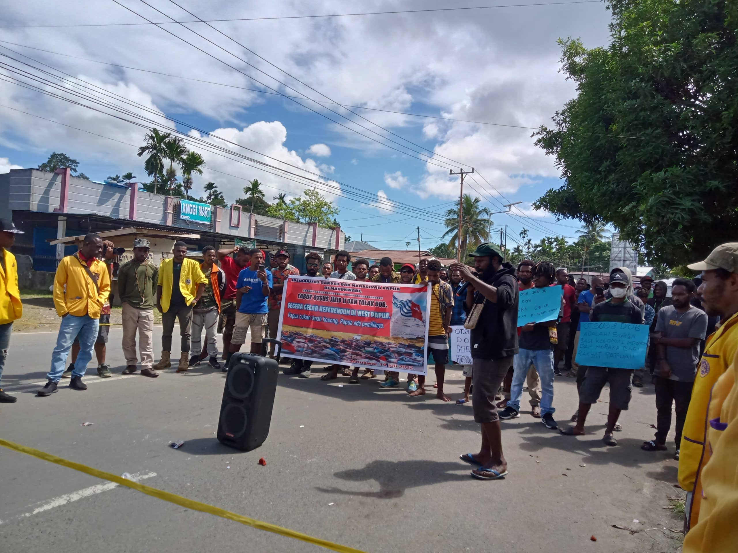 Demo PRP Papua Barat