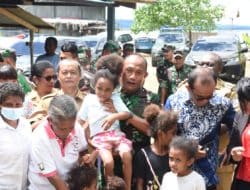 Pangdam Kasuari Gabriel Lema kunjungi anak stunting di Sowi IV Manokwari