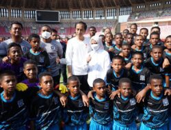 Jokowi mengapresiasi Freeport memprakarsai Papua Football Academy