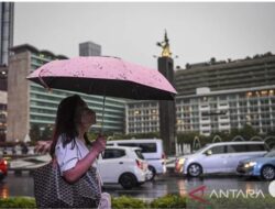BMKG prediksi hujan ringan hingga sedang guyur kota besar Indonesia termasuk Papua