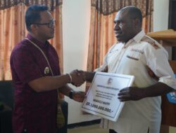 Pemkab Mappi salurkan dana hibah untuk KPUD dan Bawaslu