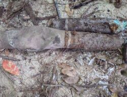 Orang Papua bongkar bom sisa PD II bermodal gergaji besi