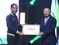 Jokowi terima penghargaan dari Federasi Wushu Internasional
