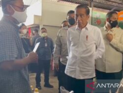 Presiden Jokowi pantau pasokan Bapok di Pasar Sukolilo Madiun