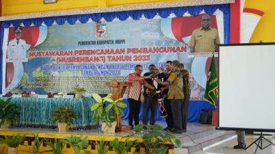 Penjabat Bupati Mappi membuka Musrenbang RKPD Tahun 2024