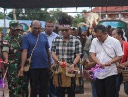 Penjabat Bupati Mappi resmikan Pasar Kuliner Mama Papua