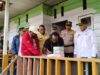 
Penuhi janji ke Masyarakat, Pj Bupati Intan Jaya dan Dinsos Salurkan BLT Sembako