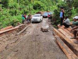 Sejumlah ruas jalan di Kabupaten Jayapura rusak