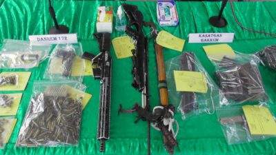 Tim gabungan TNI Polri amankan senjata api dan ratusan amunisi milik TPNPB