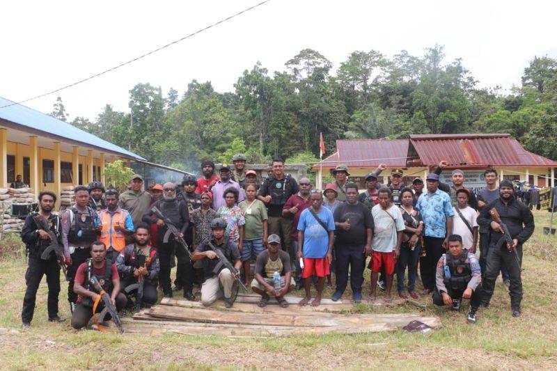 Satgas Operasi Petik Bintang pulangkan 26 pengungsi di Maybrat 1 Satgas Operasi Petik Bintang