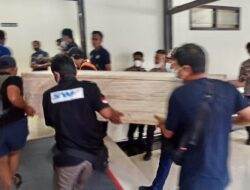 6 jenazah korban jatuhnya pesawat SAM Air tiba di RS Bhayangkara