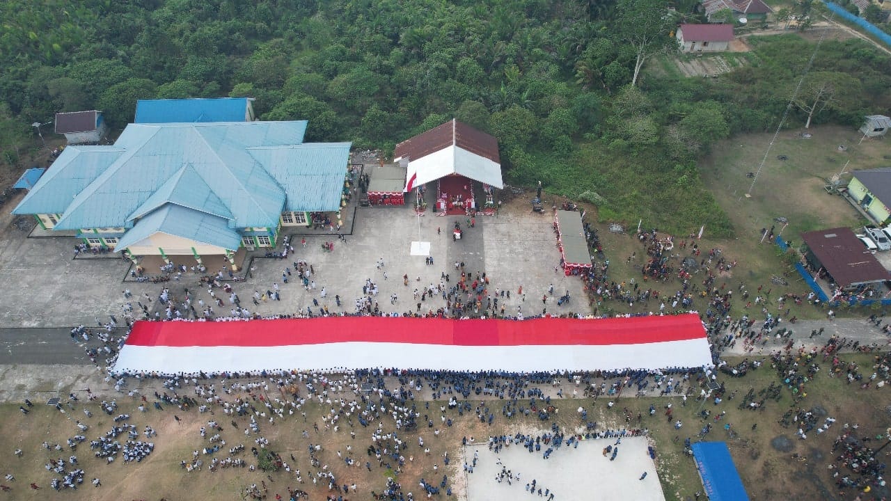 Pembentangan Bendera Merah Putih Sepanjang 78 Meter