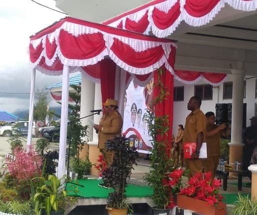 Pj Gubernur Papua Tengah minta ASN Pemkab Deiyai lebih disiplin 10 ASN
