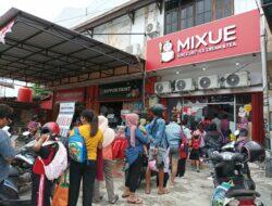 Mixue, es krim yang menggoda dan memaksa antre warga Jayapura