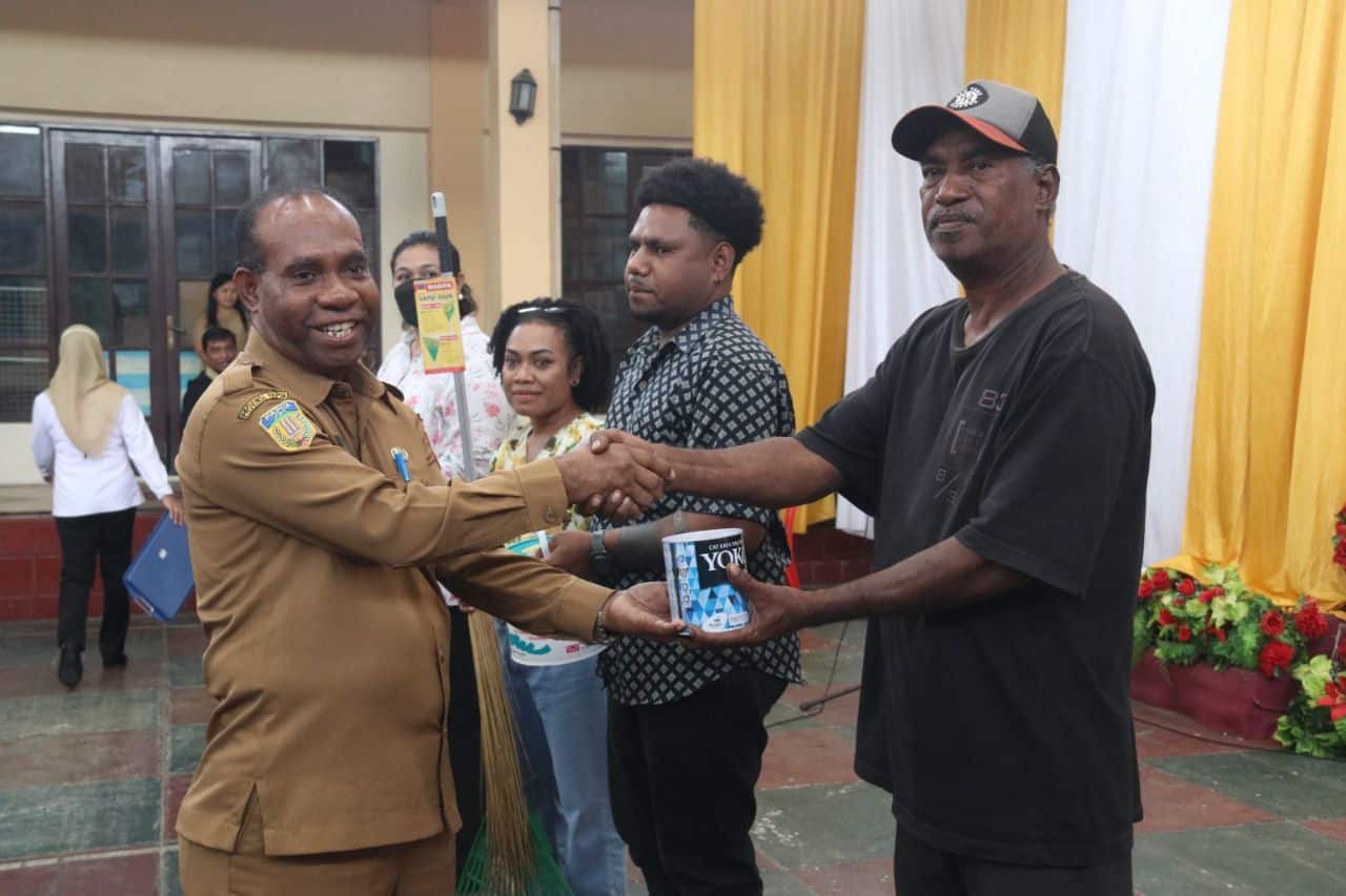 Kadisnaker Kota Jayapura tegaskan perusahaan wajib membayar upah sesuai UMP 5 Jayapura