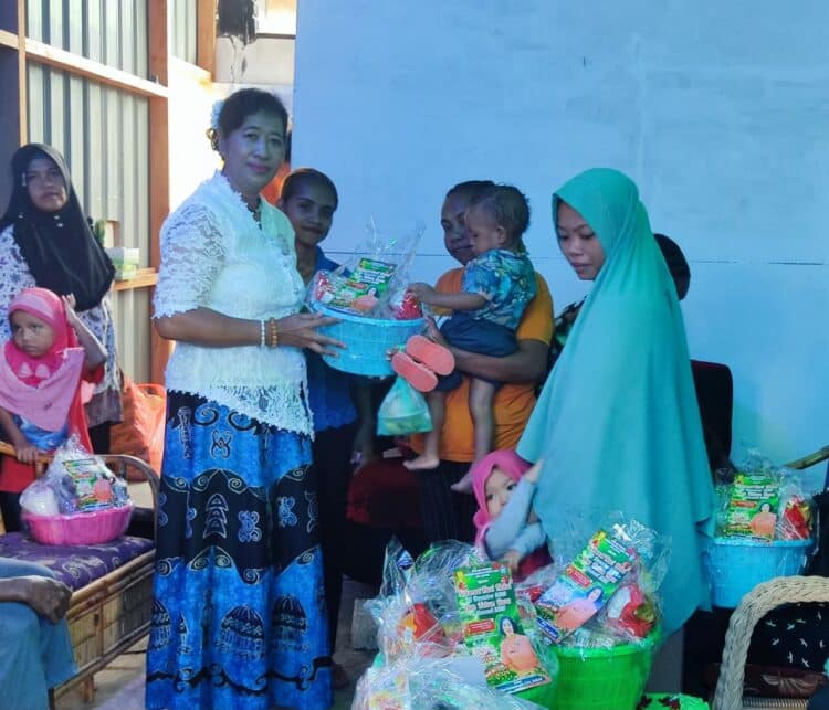 GOW Kota Jayapura berbagi kasih dengan kader dan anak stunting 1 GOW