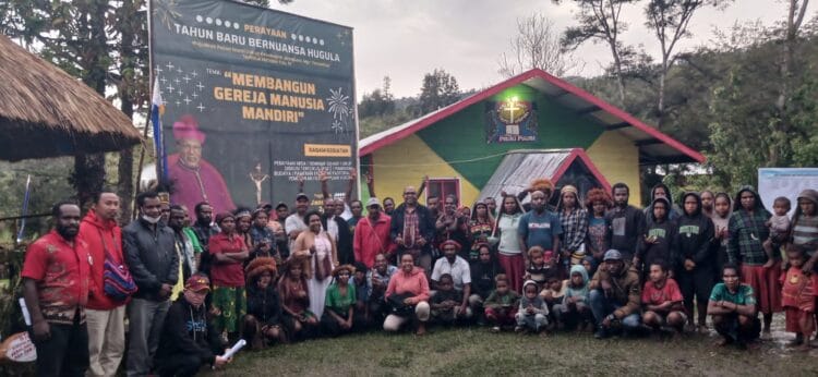 Umat Katolik Pugima ingin Keuskupan Jayapura berantas buta huruf 1 Buta Huruf