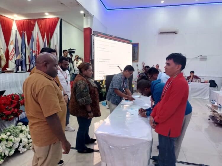 Prabowo-Gibran unggul di Papua Tengah, disusul Ganjar-Mahfud 1 Prabowo-Gibran