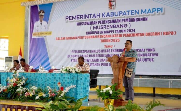 Pj Bupati Mappi Membuka Musrenbang RKPD Tahun Anggaran 2025 1 Penjabat Bupati Mappi