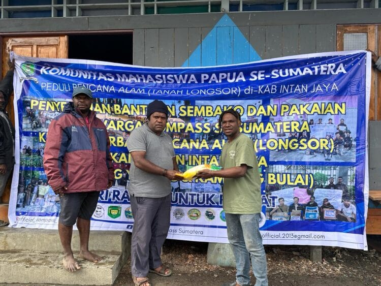 Mahasiswa Papua di Sumatera kirim bantuan untuk korban longsor Intan Jaya 3 Bantuan untuk Korban Bencana Tanah Longsor