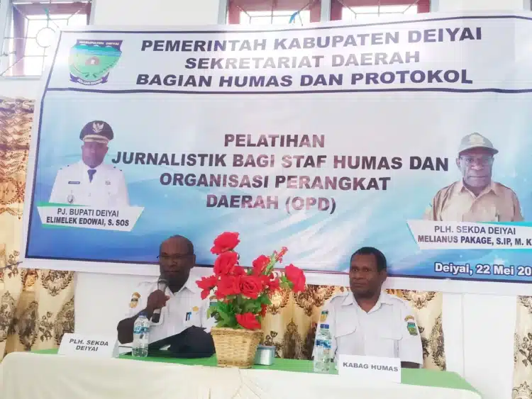 Puluhan staf humas di lingkungan Pemkab Deiyai ikuti pelatihan jurnalistik 1 Humas