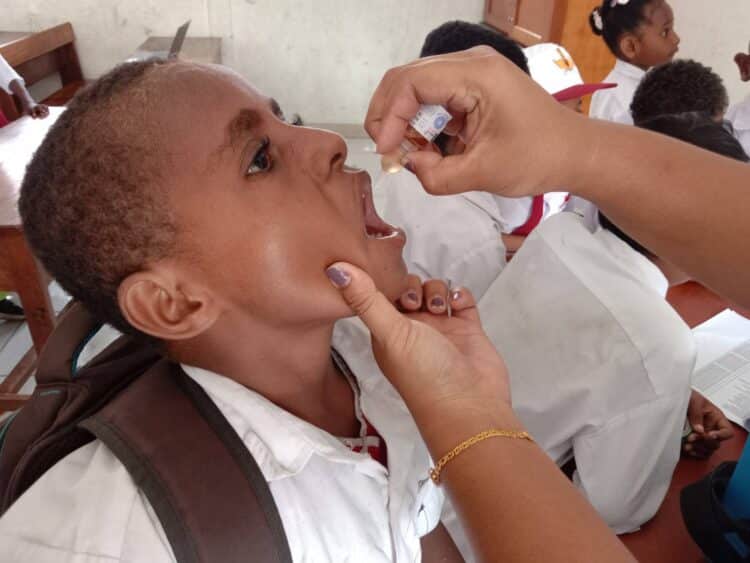 Pemberian Vaksin Polio