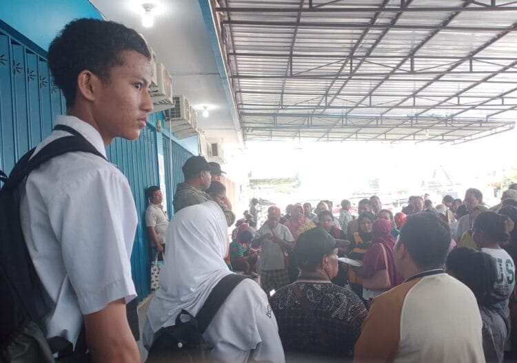 PPDB di SMAN 1 Manokwari diduga sistem orang dalam 1 Manokwari