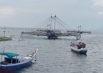 Nelayan dengan berbagai alat tangkap, bagan bergerak di Kampung Nelayan, Hamadi Distrik Jayapura, Papua- Jubi/dam