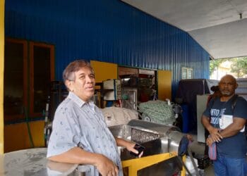 Alat pemanggang ikan asar
