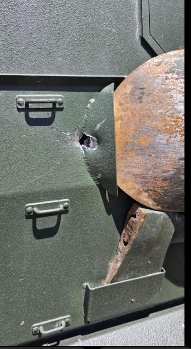 Kendaraan militer rusak