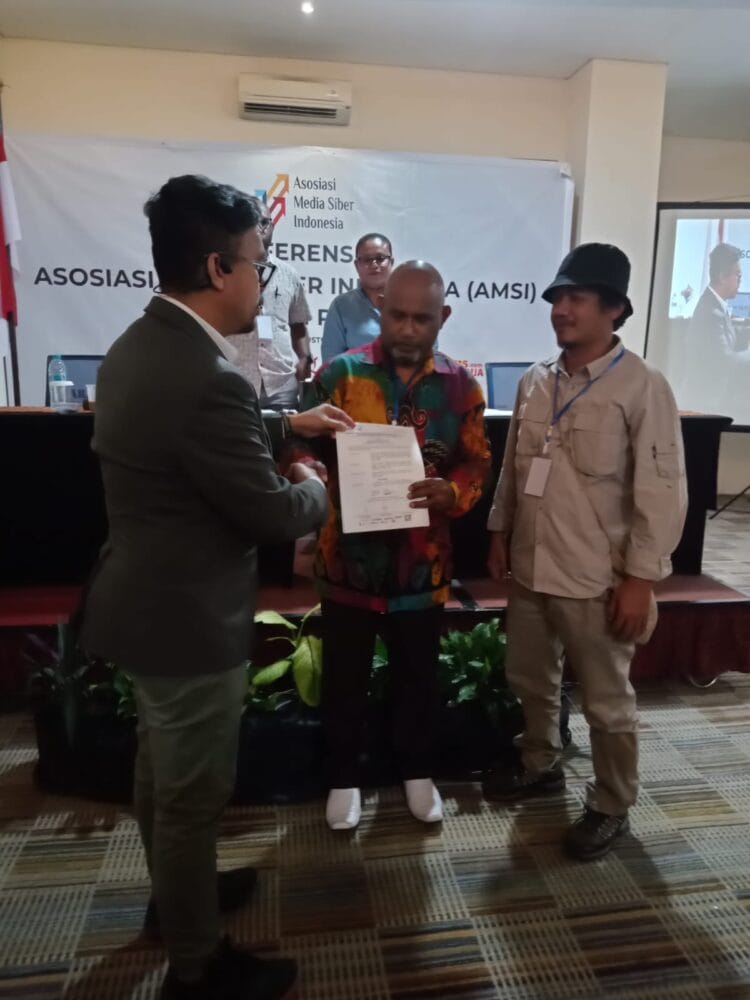 Jean Bisay dan Irsul Panca Aditra secara aklamasi terpilih pimpin AMSI Wilayah Papua 1 Ketua AMSI Wilayah Papua, Jean Bisay