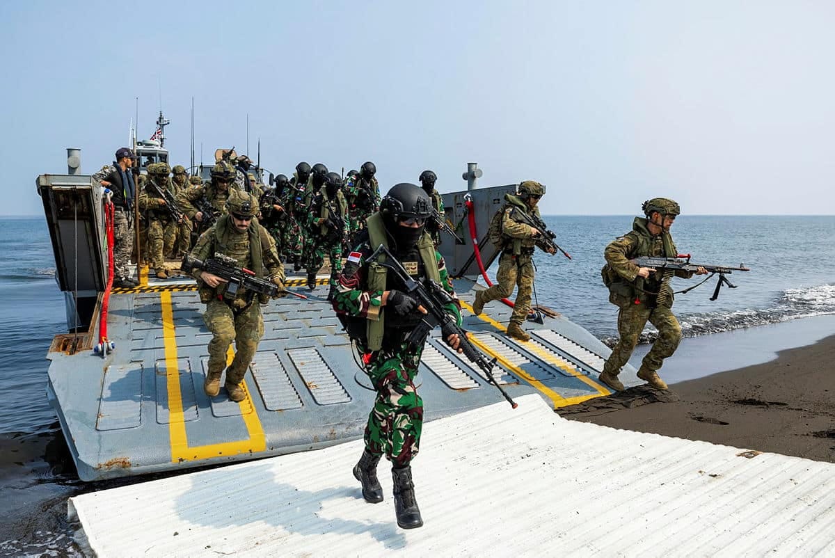 Australia dan Indonesia latihan militer pendaratan amfibi bersama 1 Australia