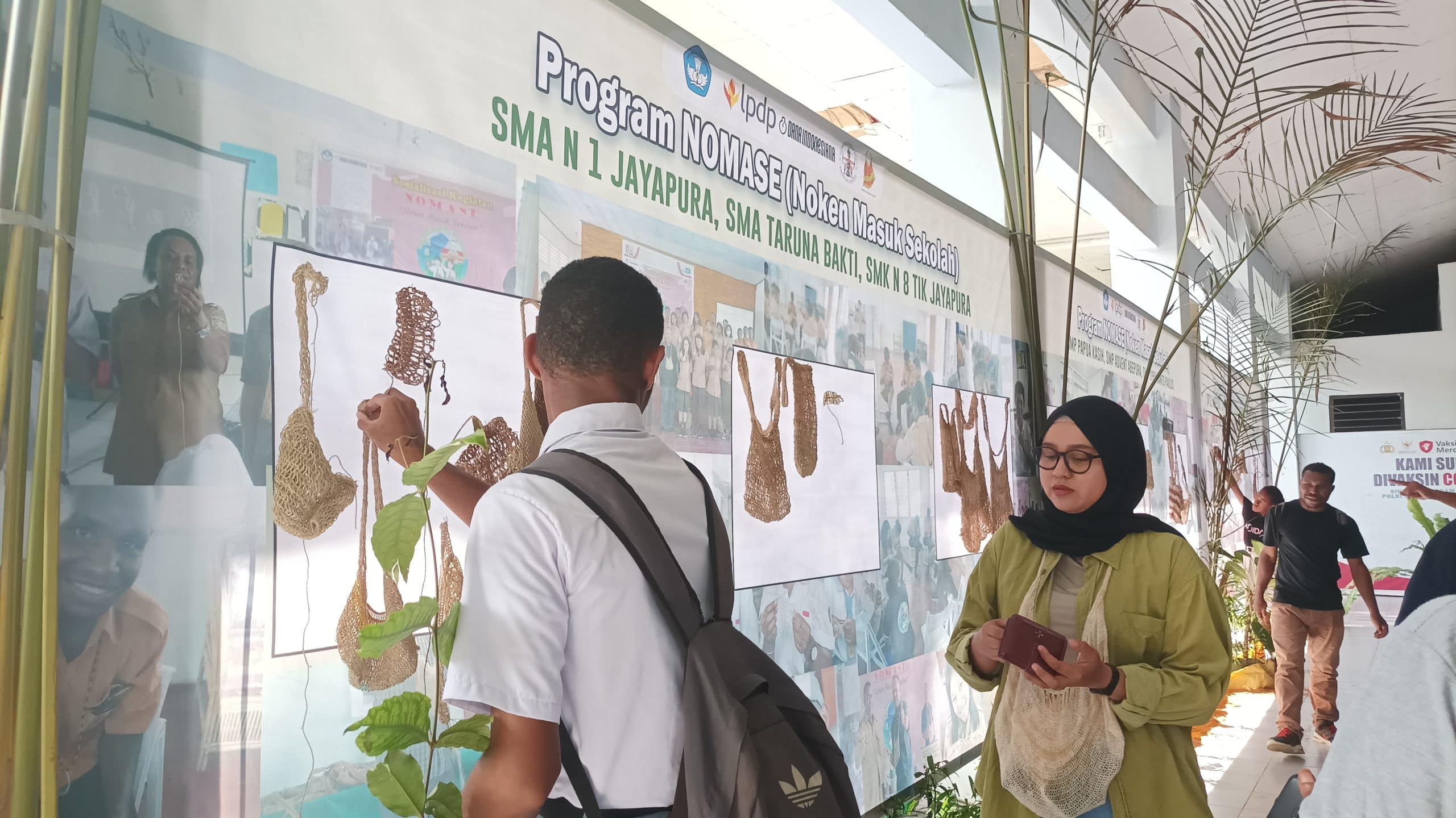 Sanggar Seni Budaya ReyMay Pamerkan Hasil Rajutan Noken Dari 200 ...