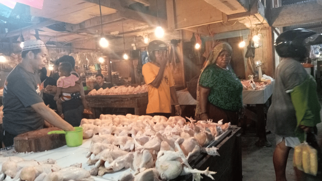 Jelang Natal, peminat ayam tetap memilih ayam potong 4 Pedagang Ayam