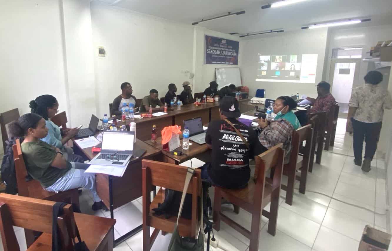 Asosiasi Wartawan Papua wajibkan anggota kenakan noken dan batik Papua 3 AWP