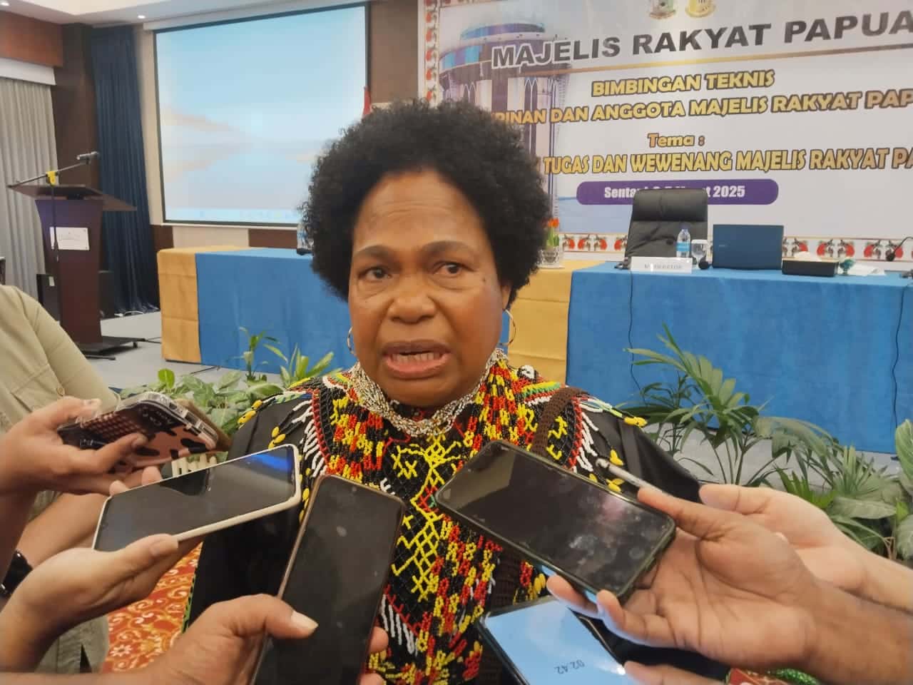Nerlince Wamuar: Pansel DPRK dan DPRP pengangkatan kerja tidak sesuai aturan 1 Nerlince Wamuar