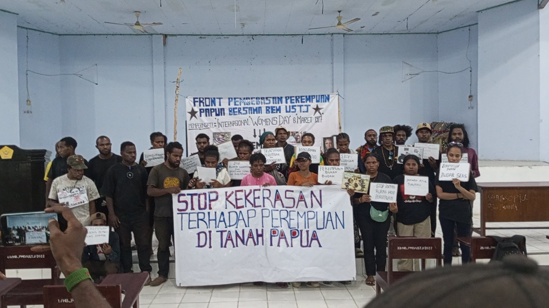 Perempuan Papua