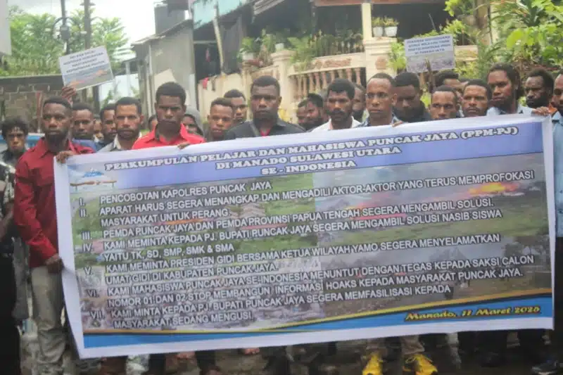 PPMPJ di Manado serukan copot Kapolres Puncak Jaya 1 Perkumpulan Pelajar dan Mahasiswa Puncak Jaya atau PPMPJ melakukan aksi pada Sabtu (11/3/2025), sekitar pukul 3 sore, di Teling Tingkulu, Lorong, Kecamatan Wanea, Kota Manado, Sulawesi Utara. - IST
