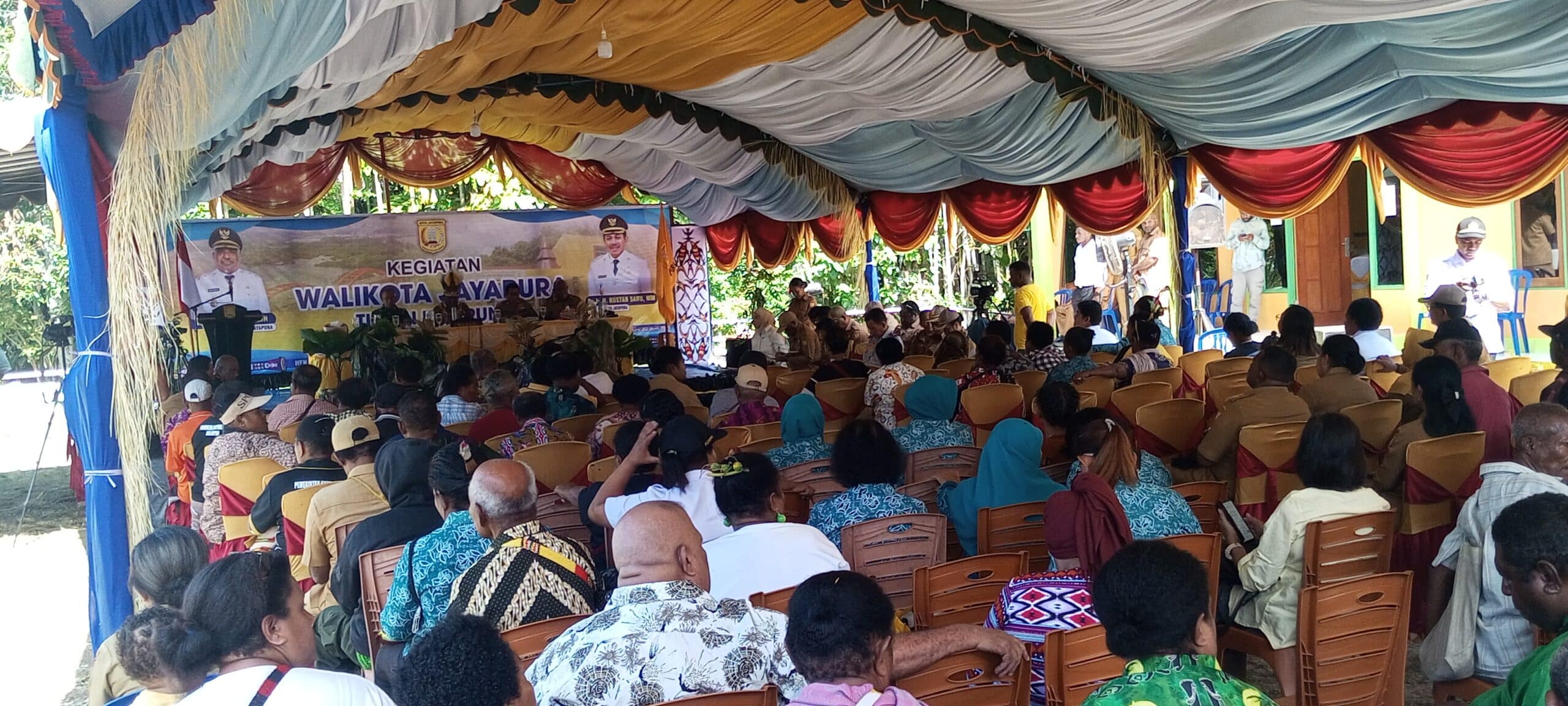 Turkam Wali Kota Jayapura momen masyarakat menyampaikan aspirasi