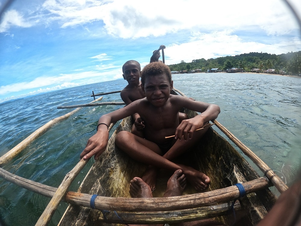 web Anak di perahu