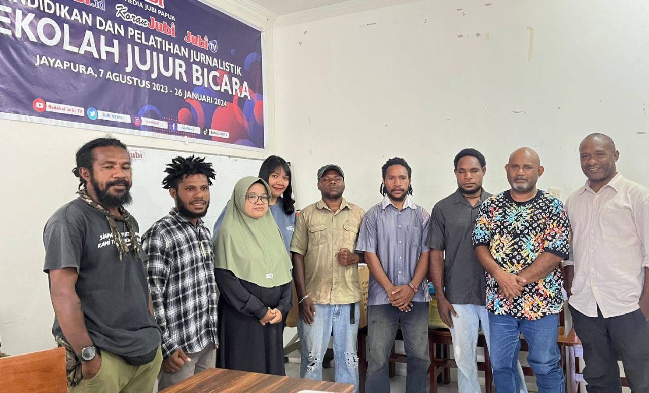 Jurnalis Kampung