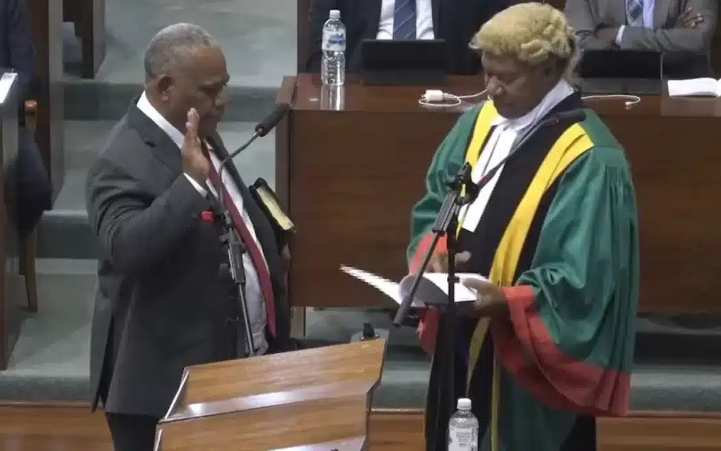 Undang-Undang 'Dua Jenis Kelamin' Vanuatu Menimbulkan Kekhawatiran terhadap Hak-Hak Komunitas LGBTQIA+