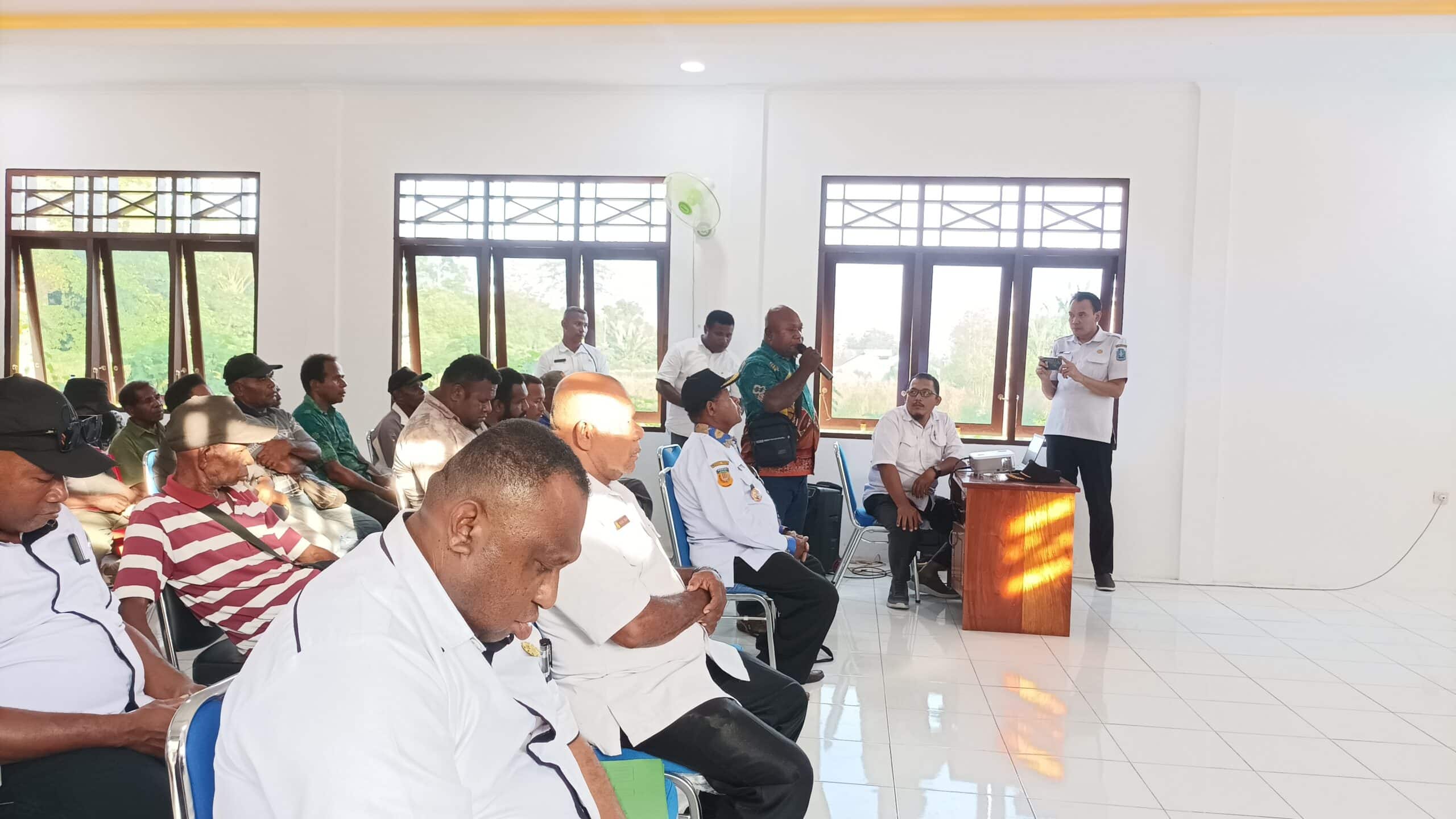 Sosialisasi Program sekolah rakyat kepada warga Kampung Kwadeware Jayapura 4 program sekolah rakyat